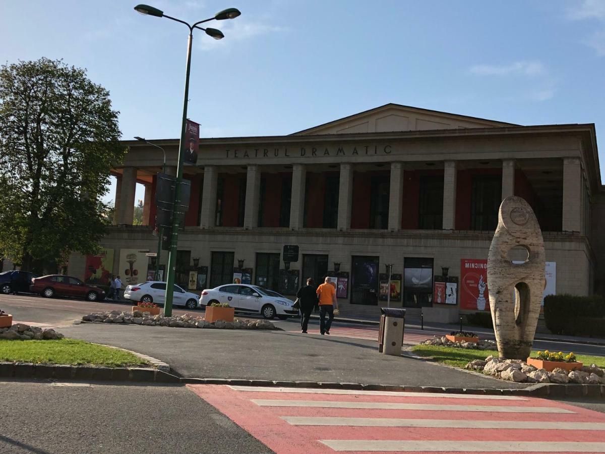 Stayplay Center Theater Braşov Exterior foto